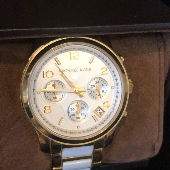Michael Kors Watch with scratch and no box - Picture 2 of 2